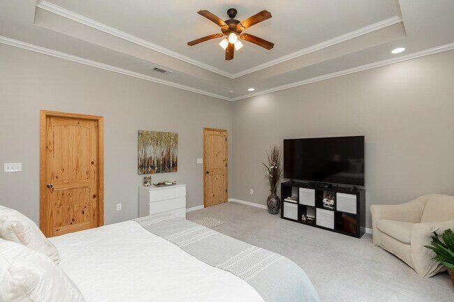 Building Photo - 6805 Aquarius