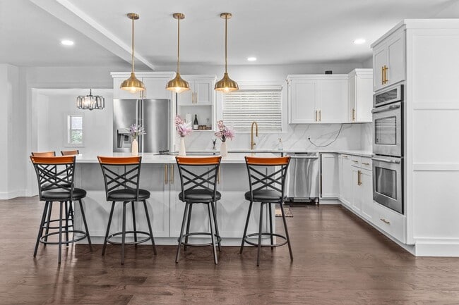 Building Photo - For Rent | Fully Furnished 5,000 Sq. Ft. Luxury Home with Pool
