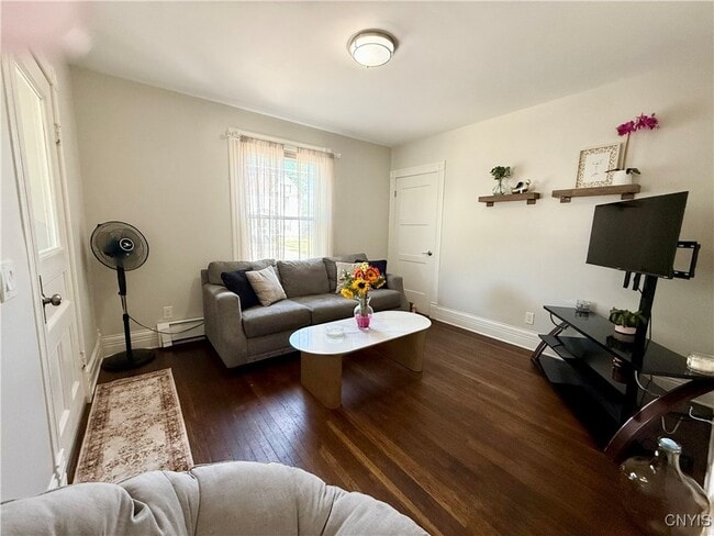 Building Photo - 213 N Seward Ave