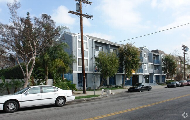 Building Photo - Royal Terrace Apartments