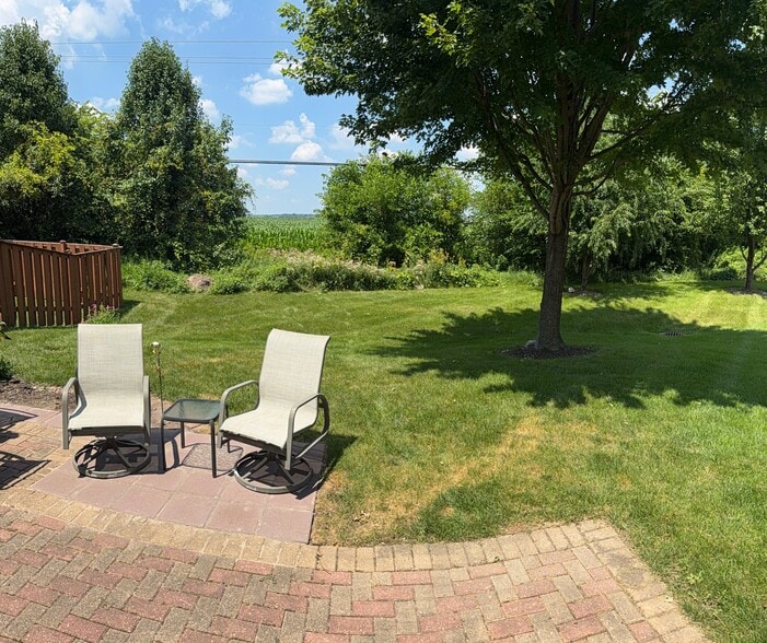 Building Photo - 25408 Cove Ct