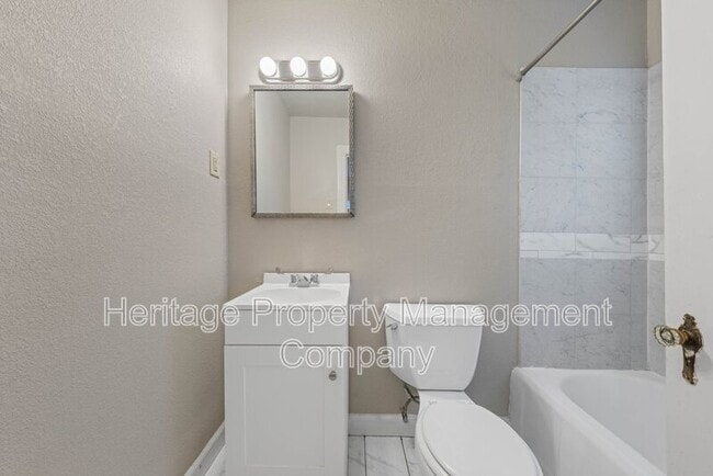 Building Photo - 109 W Norwood Ct