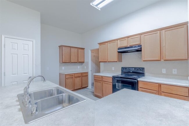 Building Photo - 10412 Colfax Dr