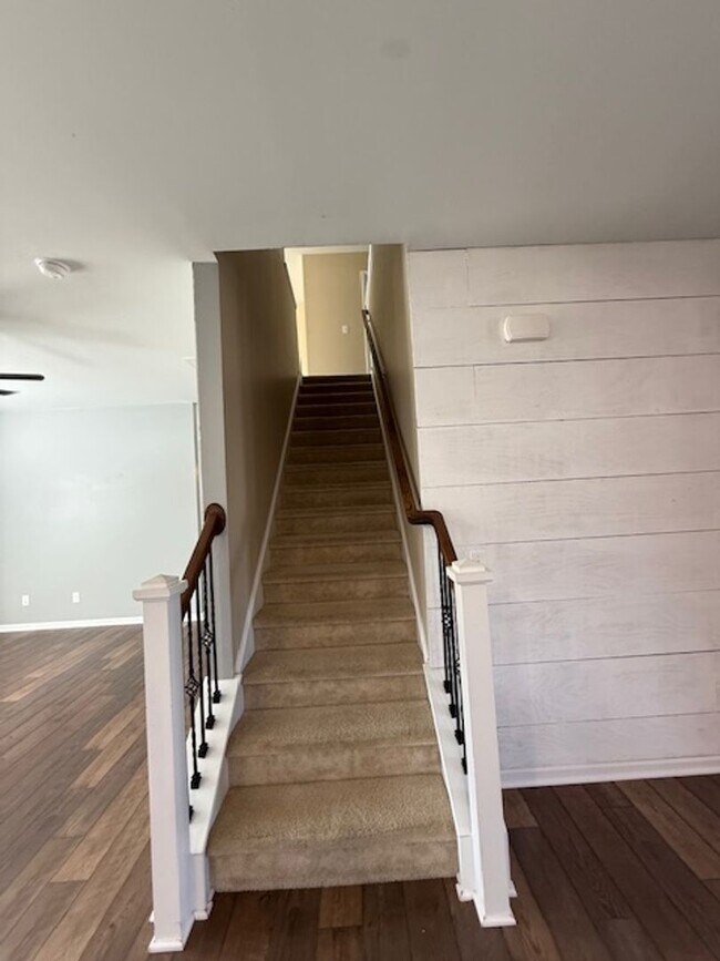 Building Photo - Beautiful 4BR Home in Shadow Moss – Available Now!