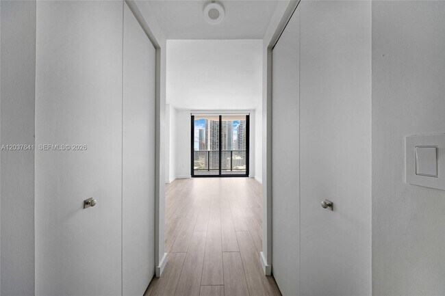 Building Photo - 45 SW 9th St