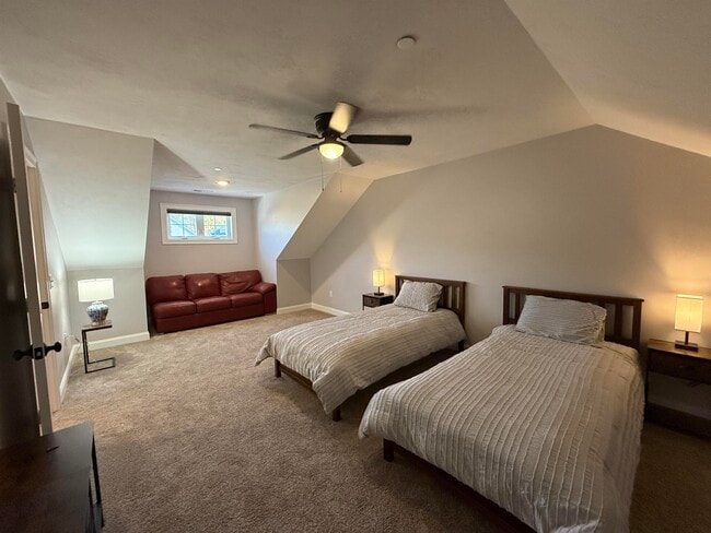 Building Photo - 114 Brook Hl