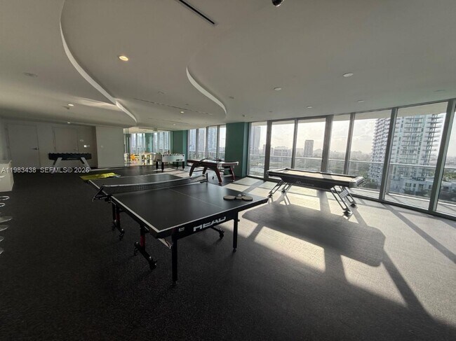 Building Photo - 488 NE 18th St