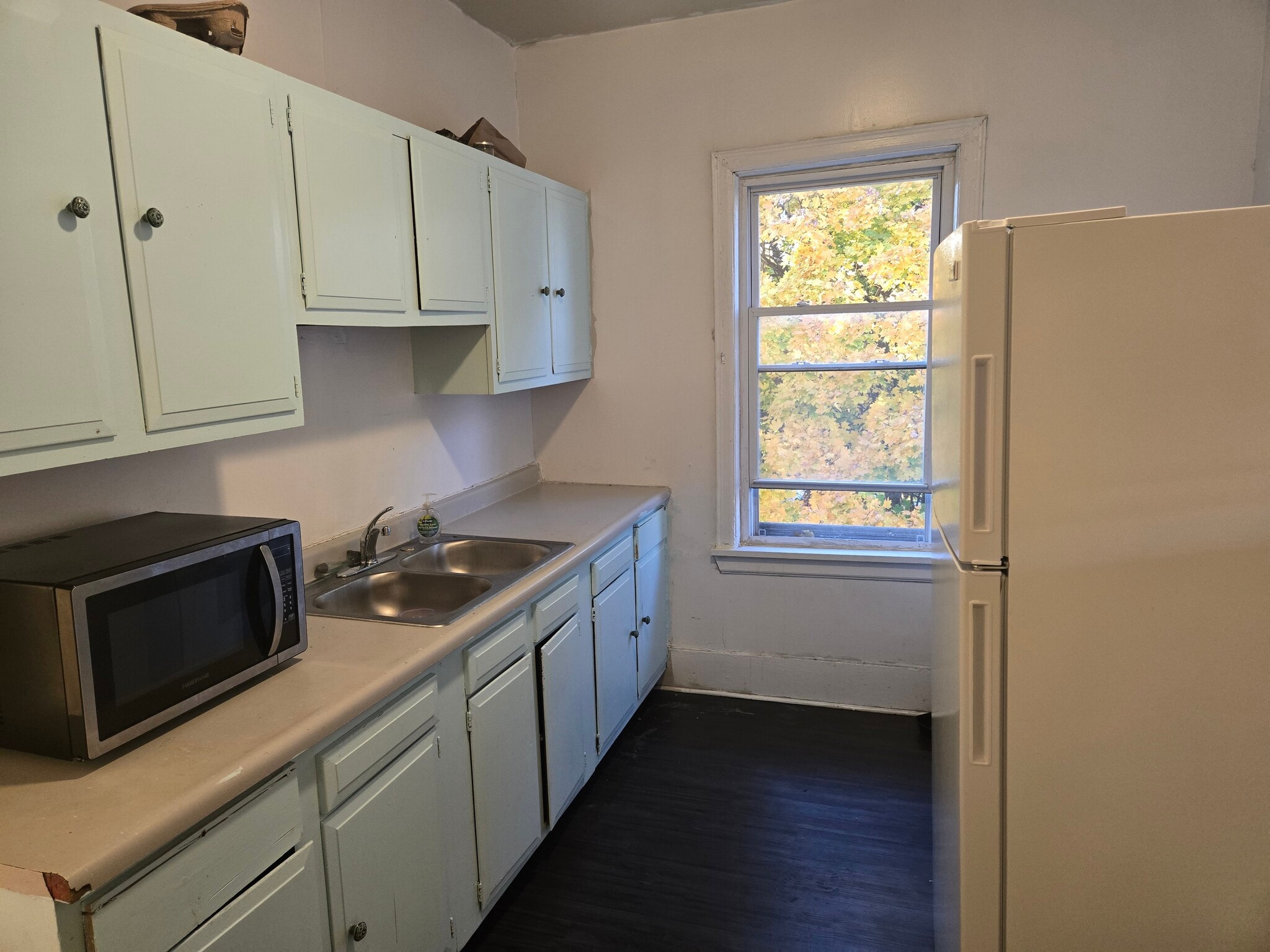 Building Photo - 8115 Wade Park Ave