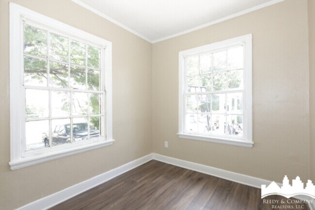 Building Photo - 3149 Jackson Ave