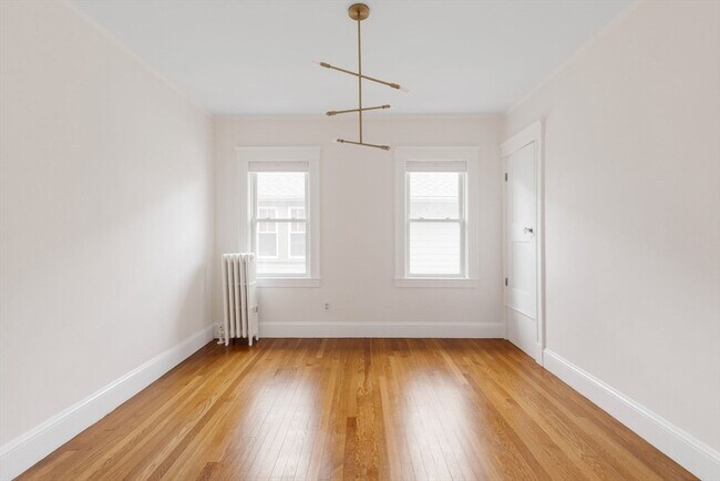 Building Photo - 29 Sherman St