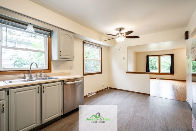 Building Photo - 1434 Josephine St