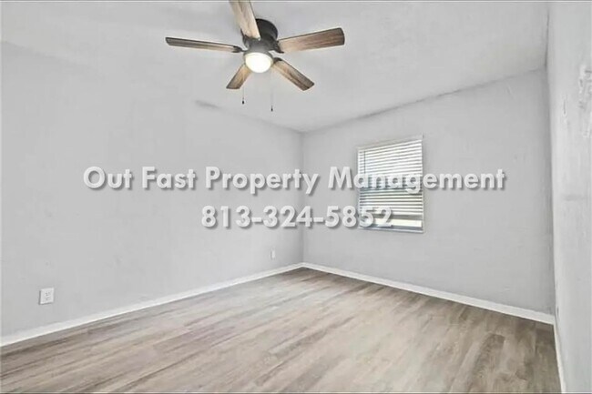 Building Photo - 2920 Emerson Ave S