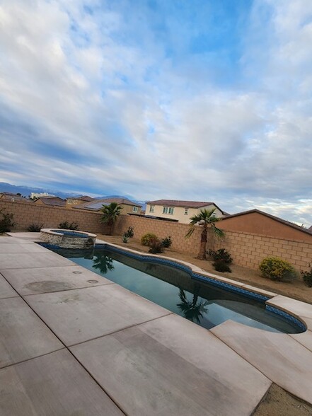 Primary Photo - 44159 Le Blanc Ct