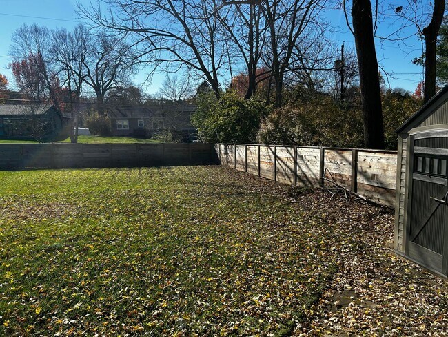 Building Photo - 487 Longfellow Ave