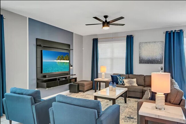 Building Photo - 9016 Sommerset Hills Dr