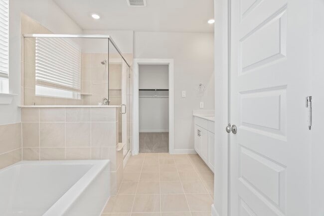 Building Photo - 6606 Lenwood Ln