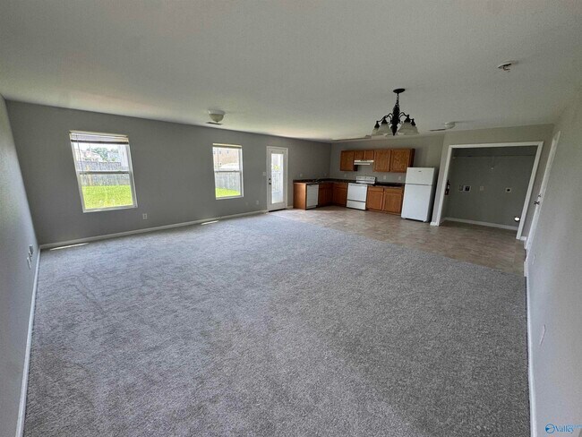 Building Photo - 227 Farmington Dr