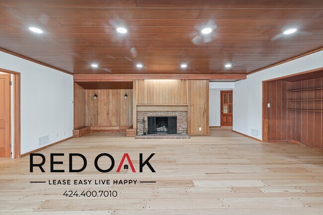 Building Photo - 360 S Linden Dr