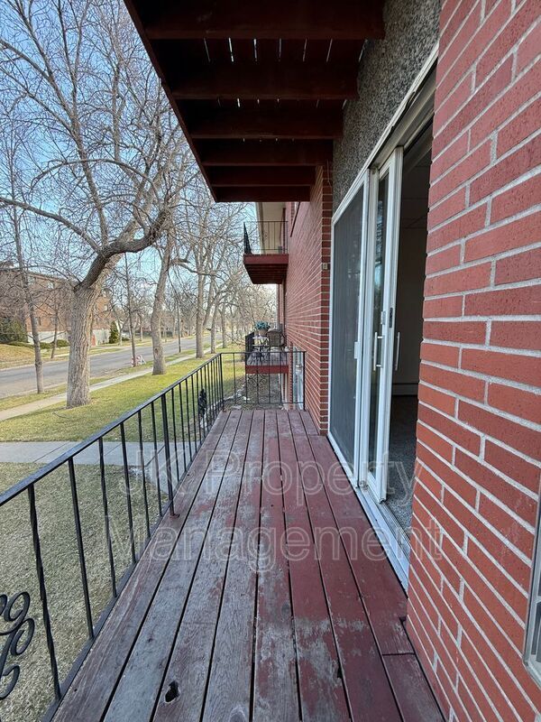 Building Photo - 1110 2nd Ave S