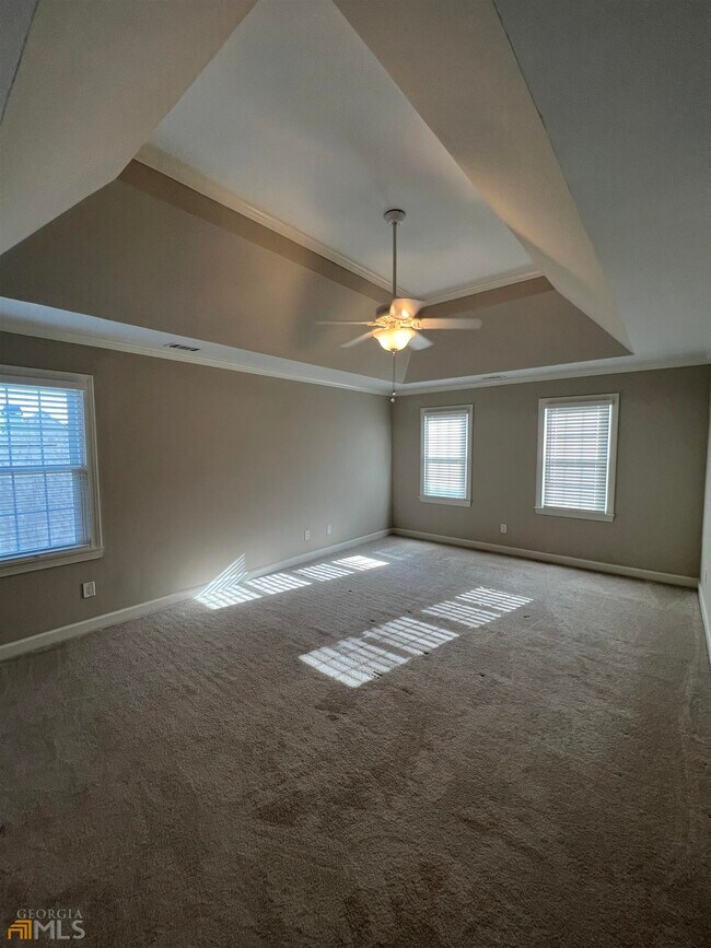 Building Photo - 10575 Aviary Dr