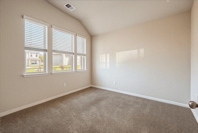 Building Photo - 2220 Cedar Vly Dr