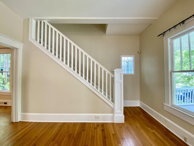 Building Photo - 1105 Virginia Ave