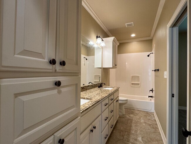 Building Photo - 11248 Fox Trail
