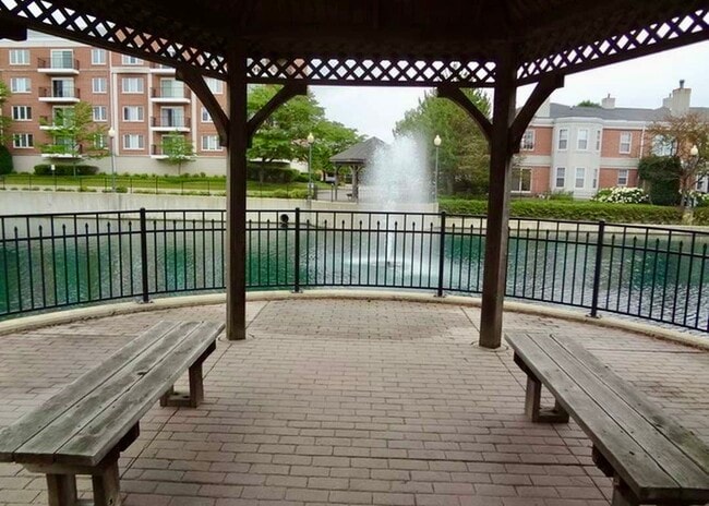 Building Photo - 362 Town Pl Cir