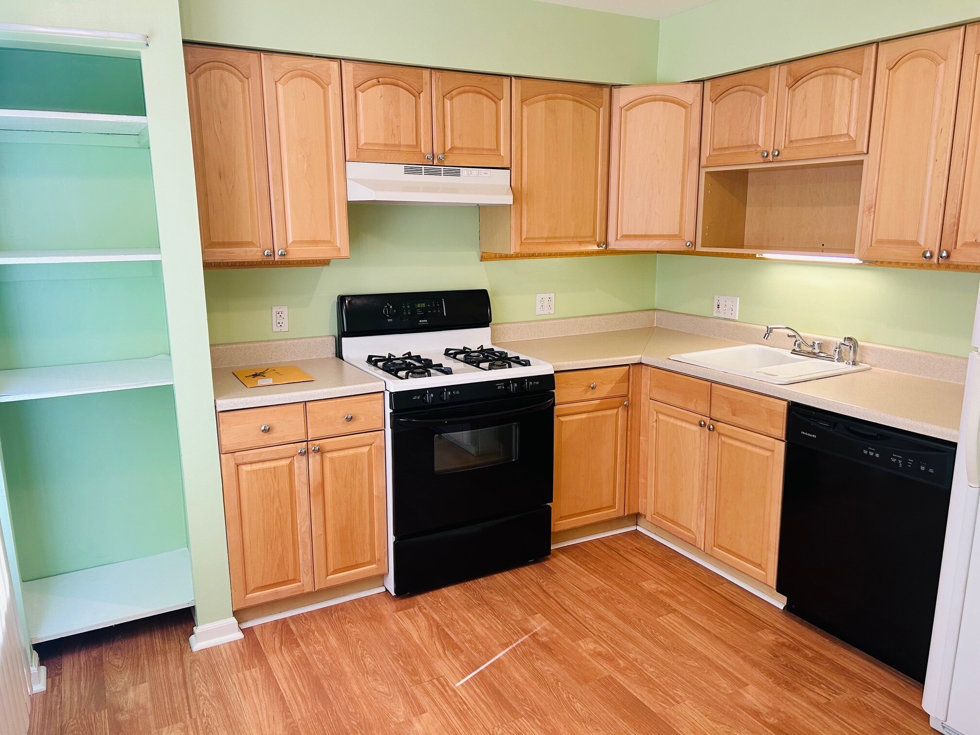 Kitchen - 3234 Bolgos Cir