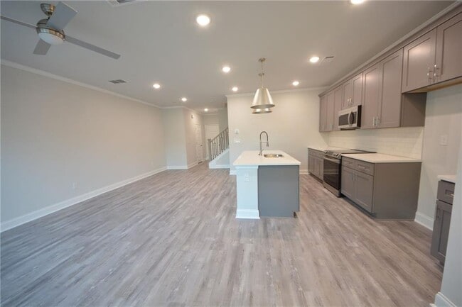 Building Photo - 5096 Insperon Ln