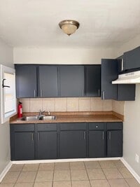 Building Photo - Completely Renovated House in central location