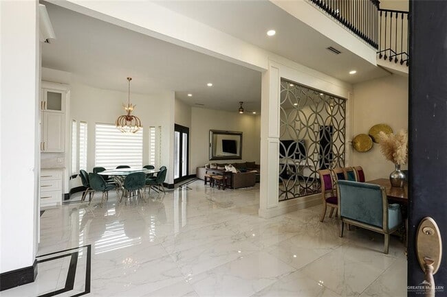 Building Photo - 21 Union Ct