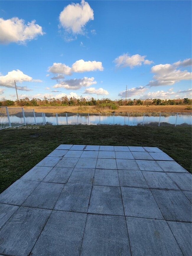 Building Photo - 5085 SW 155th Ave