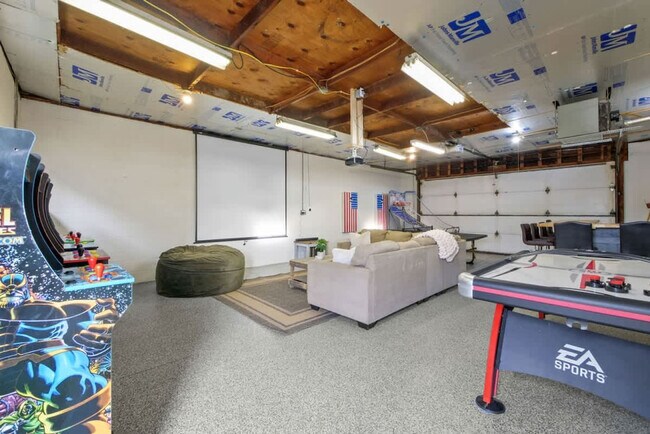 Building Photo - 3576 Portage Point Blvd