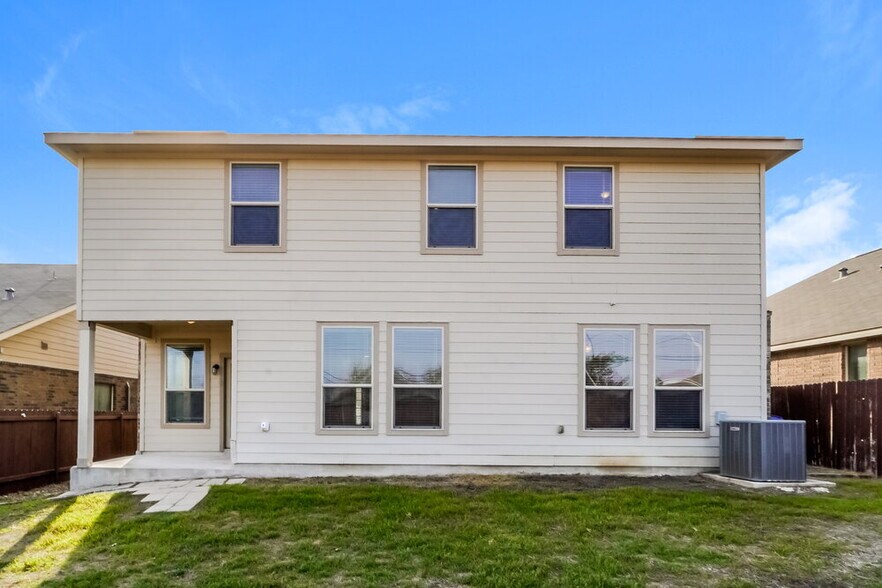 Building Photo - 340 Buckboard Ln