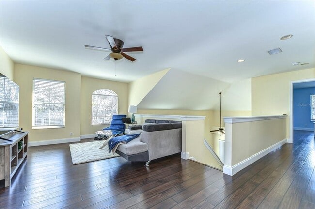 Building Photo - 3292 Covered Bridge Dr E