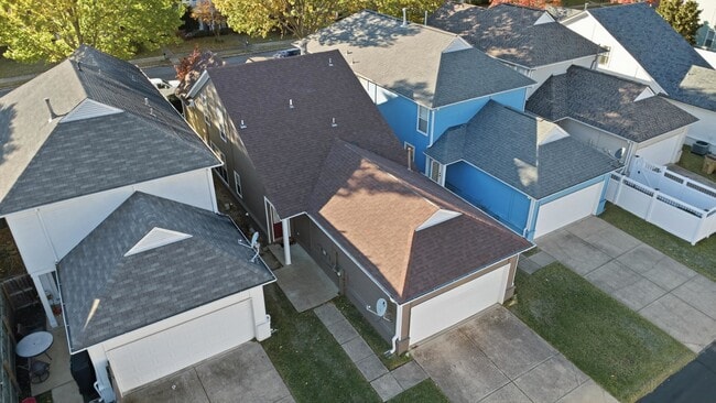 Building Photo - 1198 Island Pl E