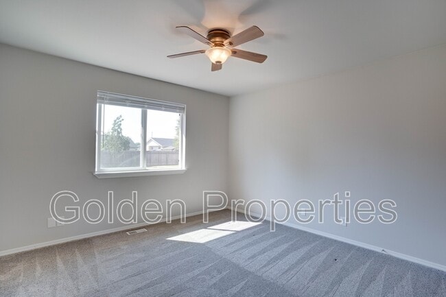 Building Photo - 1178 Tanager Ave