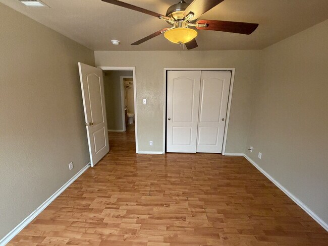 Building Photo - 9626 Anderson Way