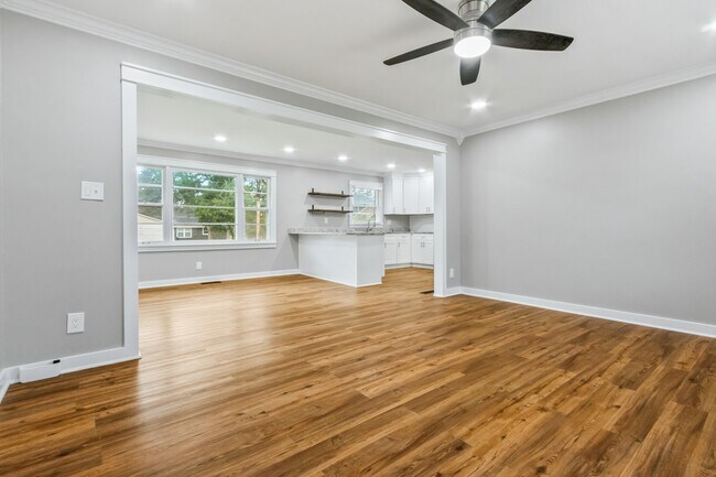 Building Photo - 4301 Richardson Dr NW