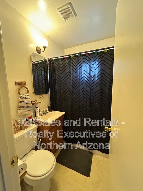 Building Photo - 13 S Trail of the Wds