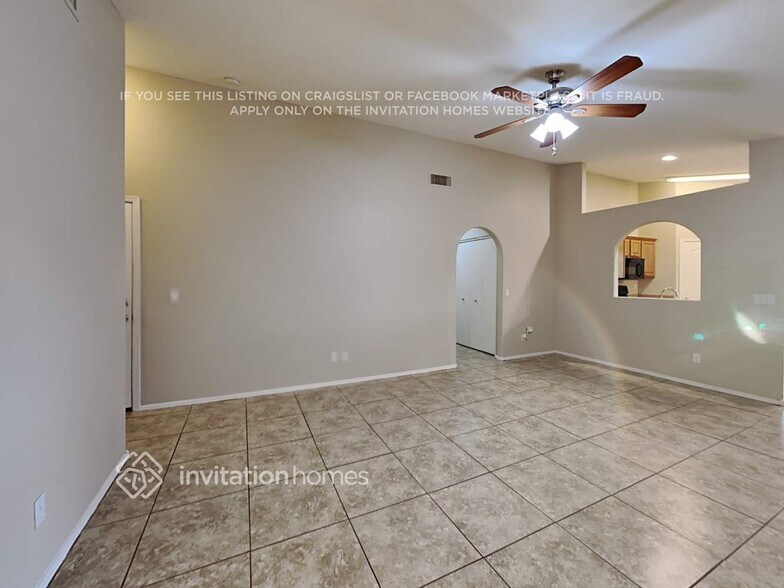 Building Photo - 9128 S Parkside Ln W