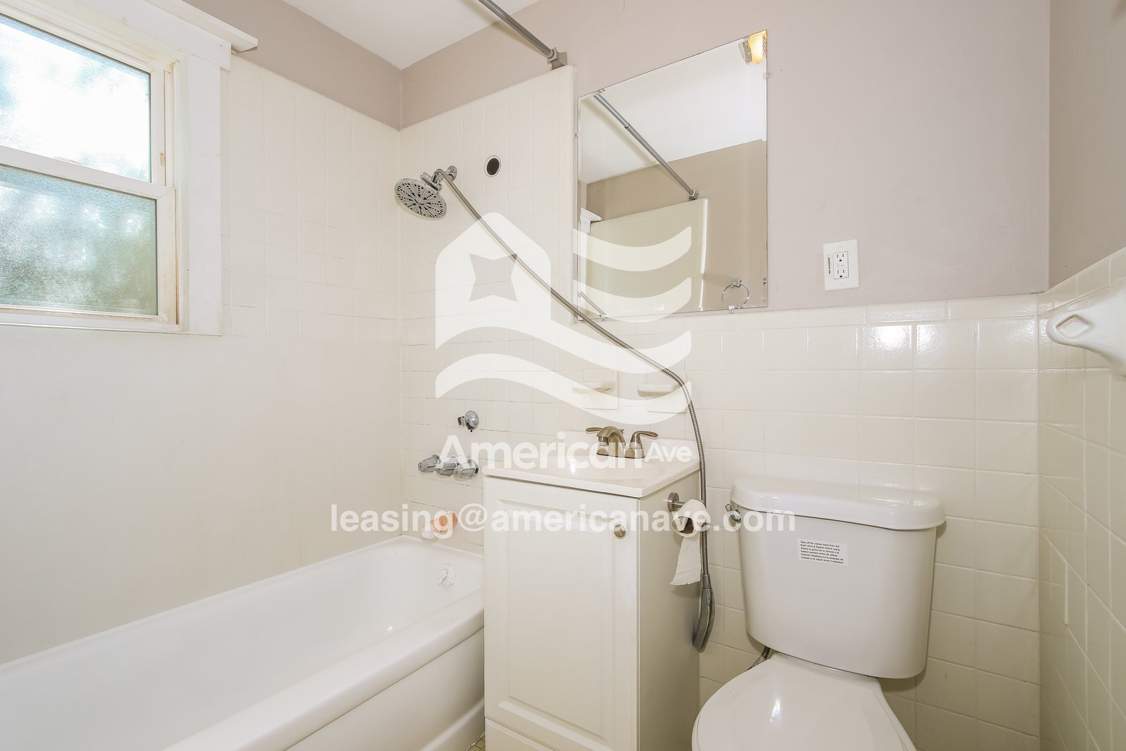 Building Photo - 1126 Alfred St NE