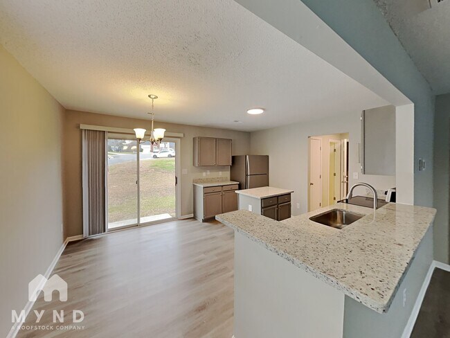 Building Photo - 11550 Stewarts Crossing Dr