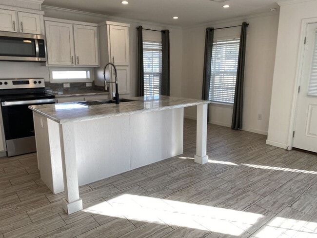 Building Photo - 2610 Dogwood Pl