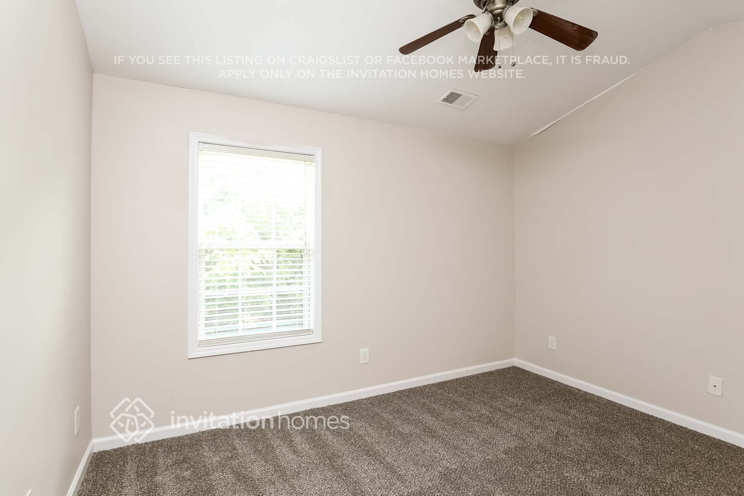 Building Photo - 195 Green Bridge Ct SE