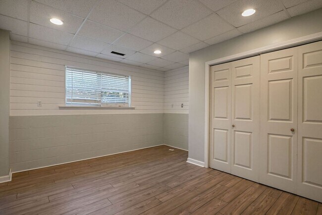 Building Photo - 3153 Cahaba Park Dr