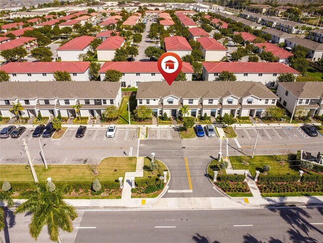 Building Photo - 149 NE 3rd St