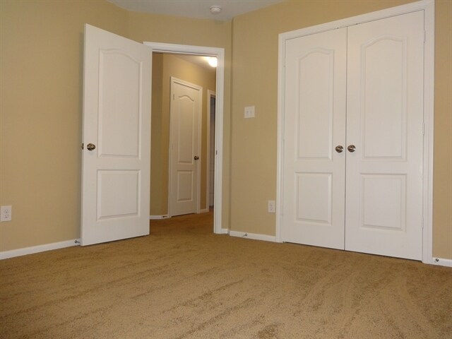 Building Photo - 28606 Lockeridge Farms Dr