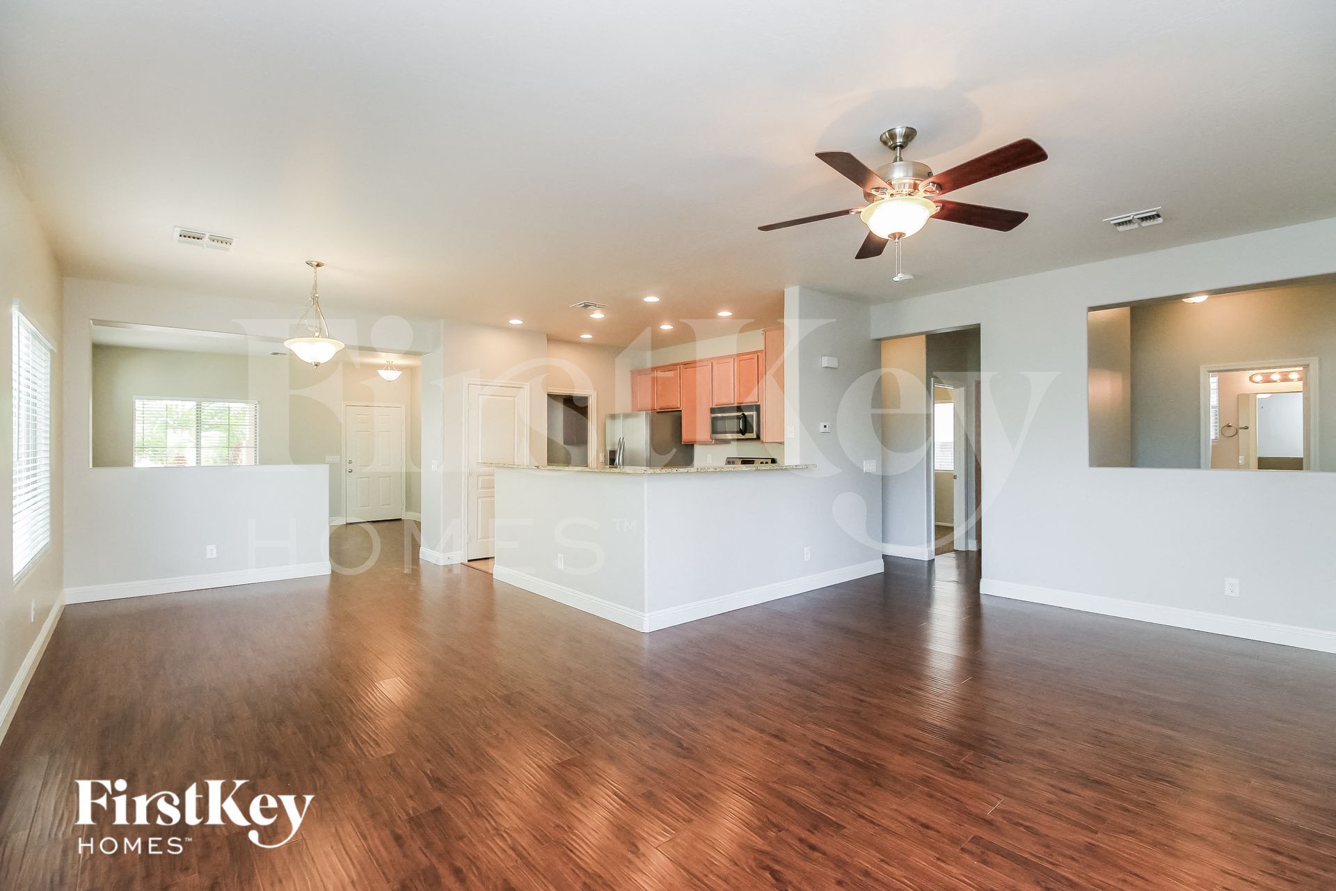 Building Photo - 1252 W Vineyard Plains Dr